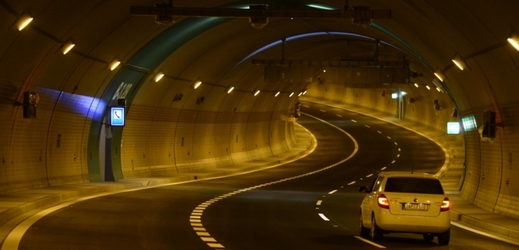 Tunel Blanka se má za několik dní otevírat.