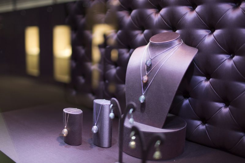 Výstava současného šperku Schmuck se každoročně koná v Mnichově. Výstava současného šperku Schmuck se každoročně koná v Mnichově.