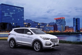 Na autosalonu ve Frankfurtu se objeví faceliftovaný Hyundai Santa Fe.