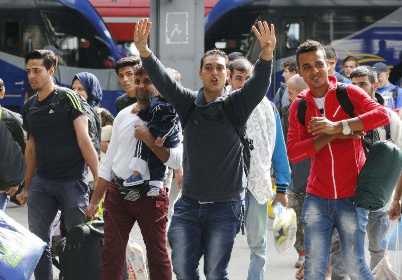 Migranti, kteří právě dorazili na hlavní nádraží v Mnichově.