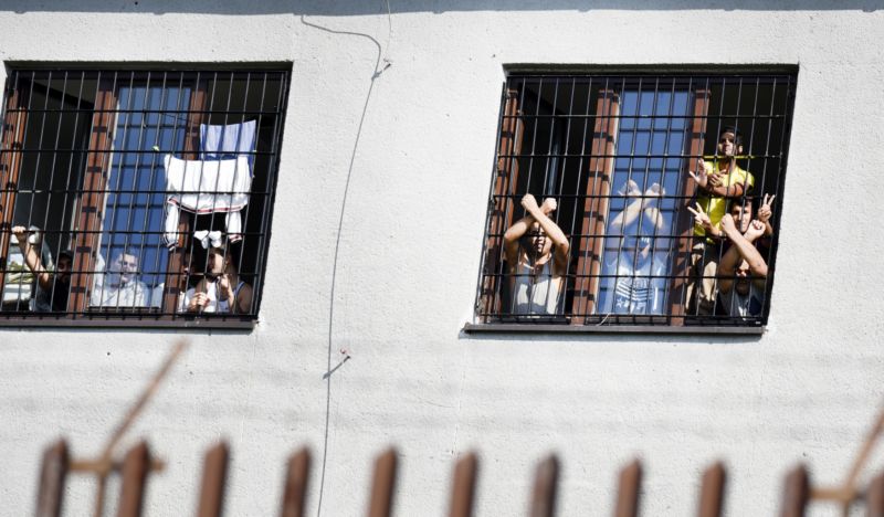 Detenční uprchlický tábor ve Vyšních Lhotách v Moravskoslezských Beskydech.
