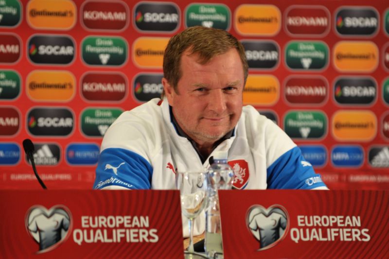 Trenér Pavel Vrba. 