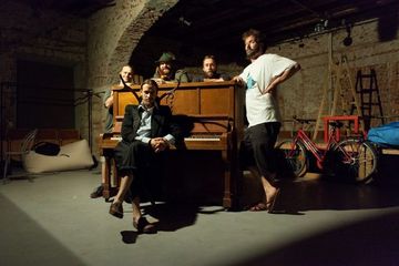Na programu nové sezony spolupracují tři soubory.