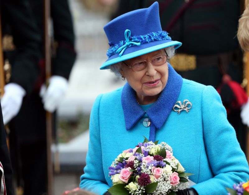 Královna Alžběta II. se stane nejdéle vládnoucím monarchou v Británii. Královna Alžběta II. se stane nejdéle vládnoucím monarchou v Británii.