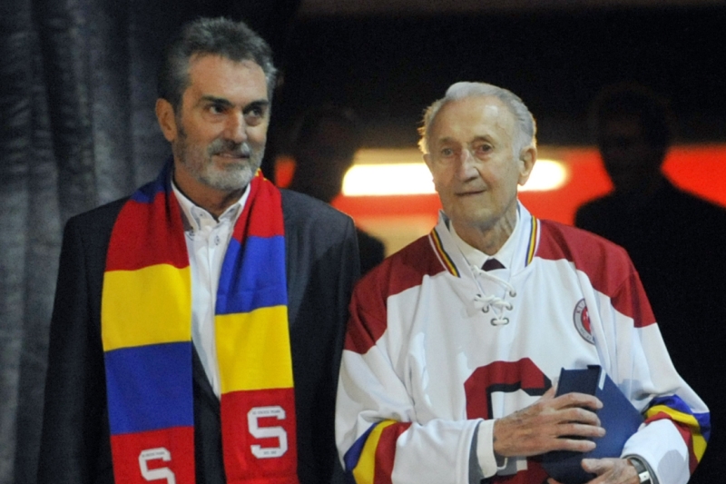 Viliam Sivek (vlevo) s legendou Sparty Vladimírem Zábrodským.