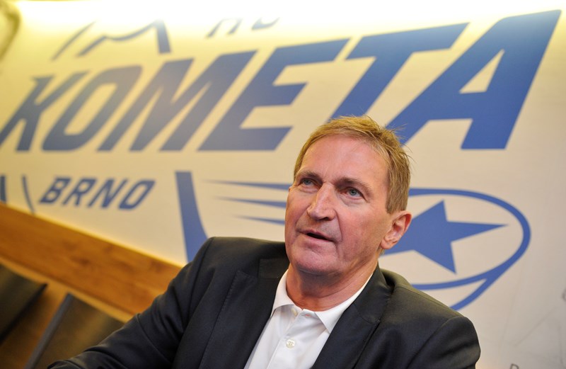 Hokejisté Komety Brno touží po minimálních změnách v kádru pod novým koučem Aloisem Hadamczikem udržet medailové pozice z předešlých dvou sezon.