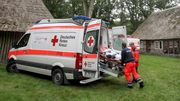Drogu nevědomky požilo až 29 účastníků, jejich zdravotní stav se následně zhoršil.
