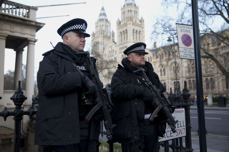 Britští policisté. Britští policisté.