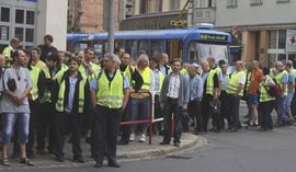 Dopravní podnik zaměstnává přes 10 tisíc zaměstnanců.