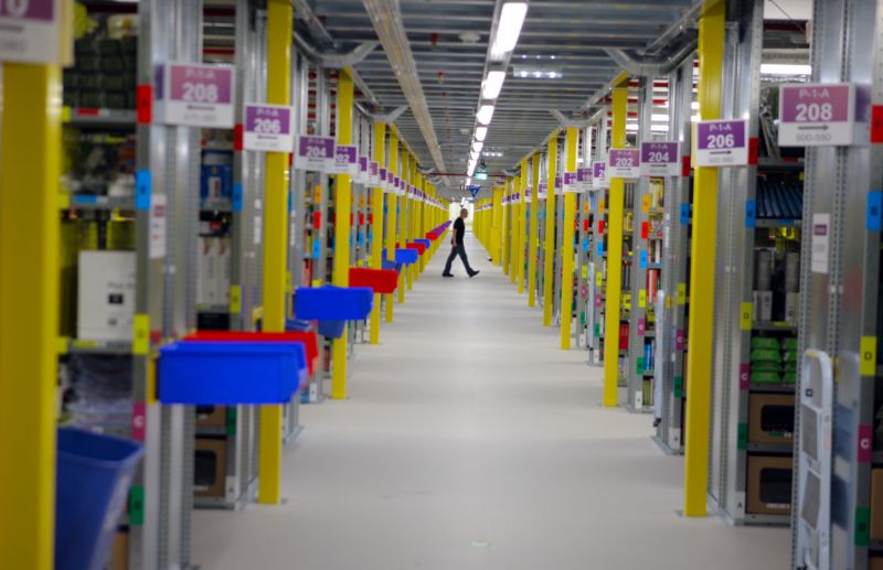 V Dobrovízi bylo otevřeno nové distribuční centrum. 