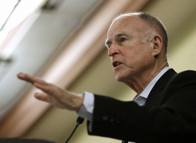 Guvernér Kalifornie Jerry Brown.
