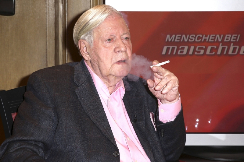 Helmut Schmidt.