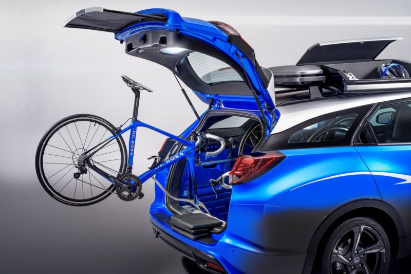 Vysunovací rameno usnadňuje údržbu a opravy bicyklu.