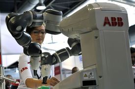 Robot YuMi.