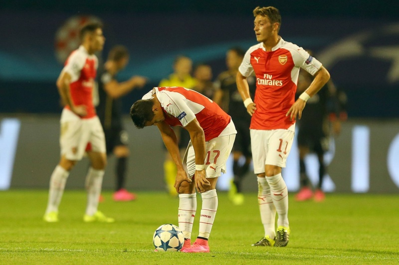 Arsenal prohrál v Záhřebu s Dinamem 1:2.