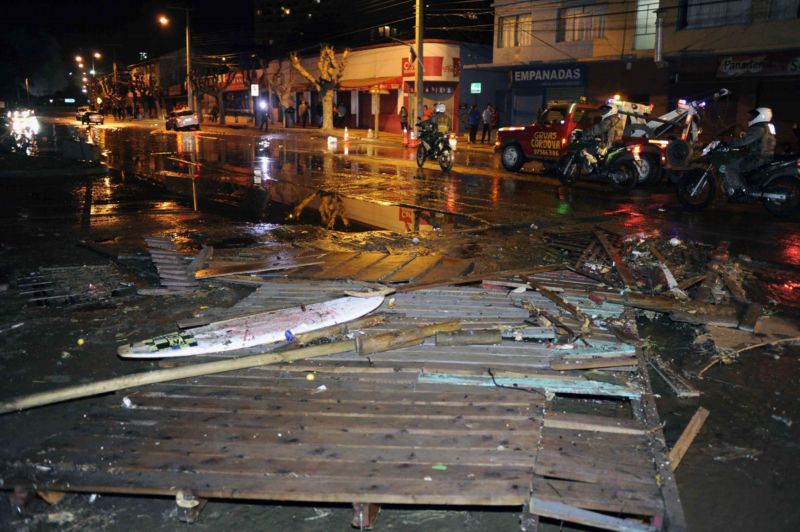 Chile po zemětřesení a zásahu vlny tsunami.