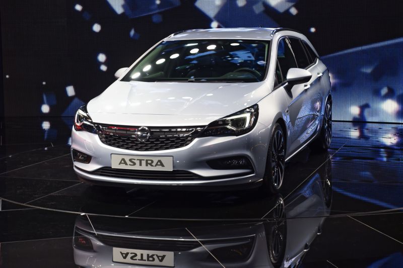 Opel Astra se ve Frankfurtu představil i ve verzi Sports Tourer.