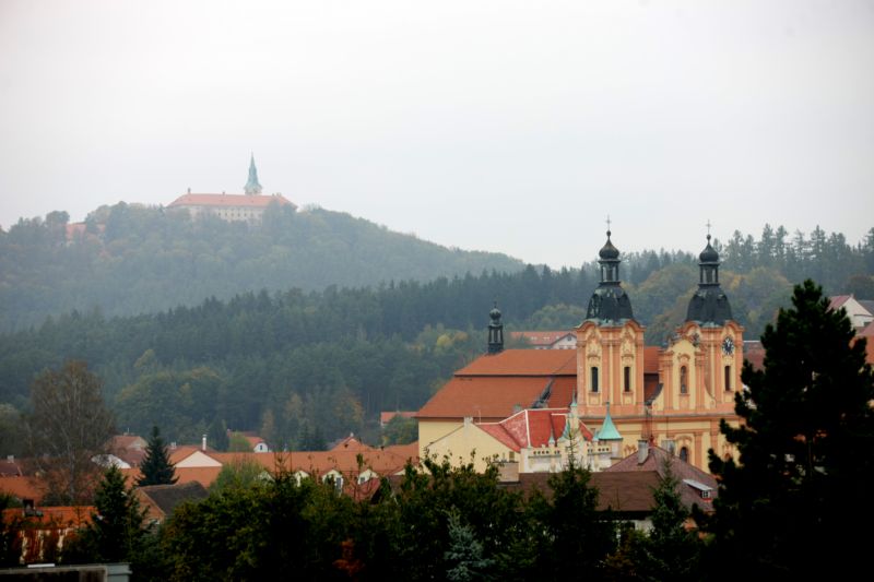 Návštěvníci se mohou těšit i na vojenský tábor a guláš po vzoru filmu Černí baroni, který se natáčel na zámku Zelená Hora u Nepomuk.
