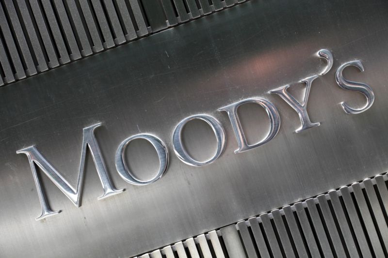 Logo agentury Moody's. Logo agentury Moody's.