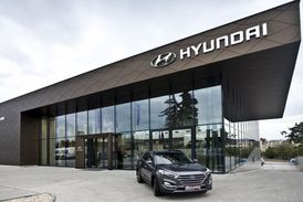 První showroom v ČR realizovaný dle nového celosvětového korporátního designu.