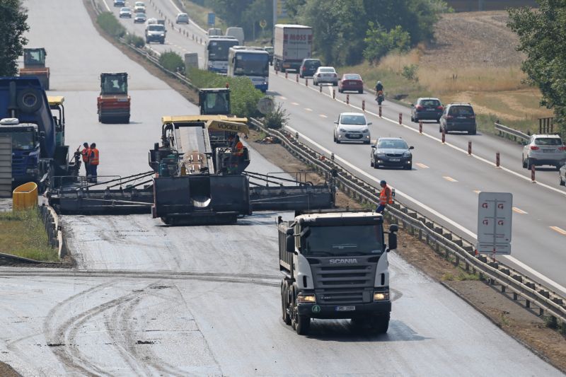 Česku se zřejmě nepodaří vyčerpat deset až 12 miliard korun na stavby infrastruktury (ilustrační foto).