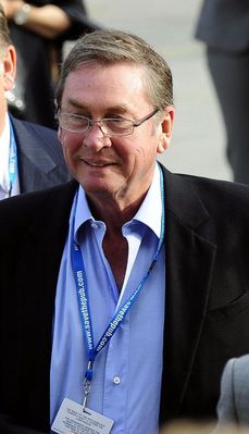 Lord Ashcroft, autor životopisu Davida Camerona nazvaného Call me Dave.