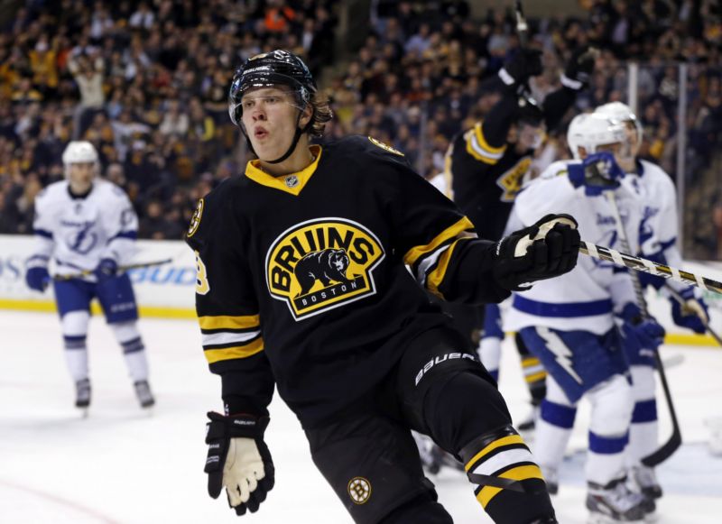 Český hokejista David Pastrňák zařídil dvěma góly výhru Bostonu nad Washingtonem.