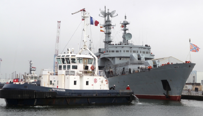 Francouzské lodě Mistral.