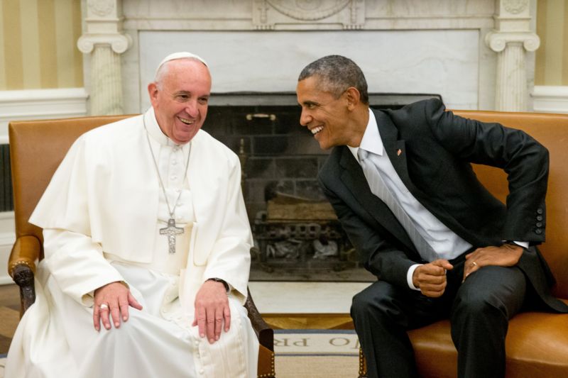 Papež František na návštěvě u Baracka Obamy v Bílém domě.