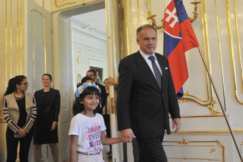Slovenský prezident Andrej Kiska přijal v Bratislavě skupinu cizinců, kteří v zemi již získali azyl nebo slovenské občanství.