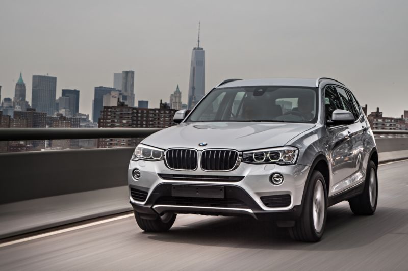 V podezření, že překračuje emisní normy, je model BMW X3 xDrive 20d. 