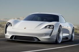 Nahlédnout do budoucnosti nechalo Porsche E-Mission.