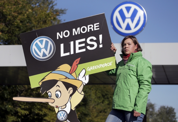 Reakce na skandál koncernu Volkswagen.