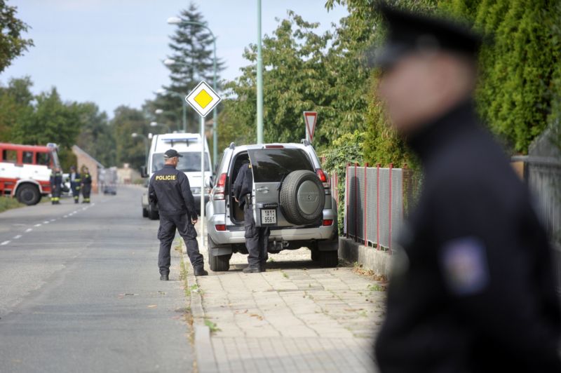 Příslušníci ÚOOZ na několika místech republiky zabavili větší množství zbraní, výbušnin a jedů. 