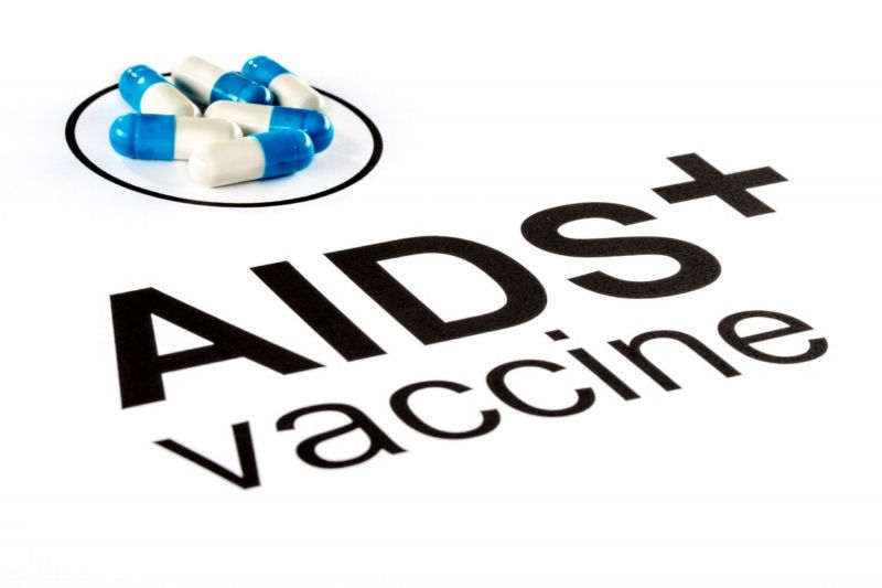 Antiretrovirální léky by měli brát všichni lidé, kterým byla určena diagnóza HIV pozitivní (ilustrační foto).