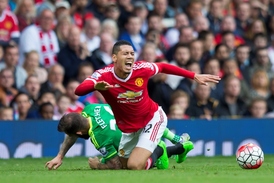 Ani Manchester United v Lize mistrů nezáří.