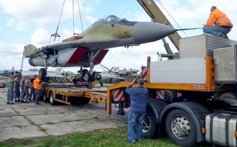Vojenský historický ústav získal stíhací letoun MiG-29 ze Slovenska. Vojenský historický ústav získal stíhací letoun MiG-29 ze Slovenska.