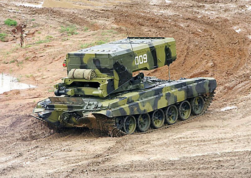 Mobilní zbraňový systém TOS-1 Buratino.
