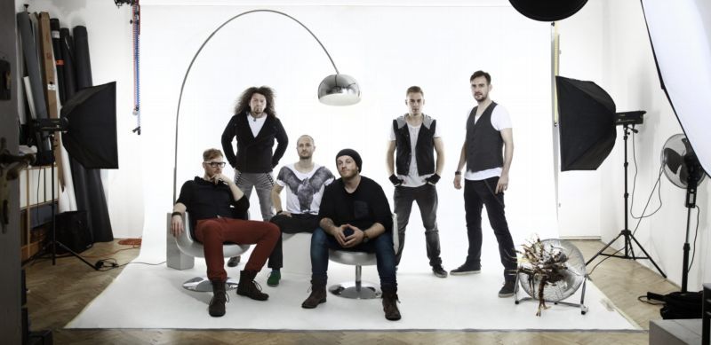 Kapela Eddie Stoilow bude dělat předskokany světovým Simply Red.