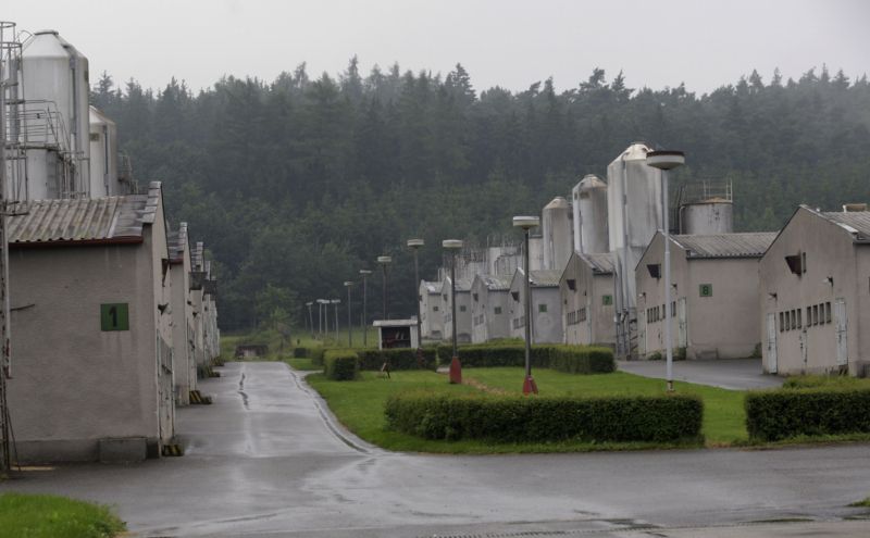 Vepřín v Letech u Písku stojí na místě bývalého koncentračního romského tábora. Vepřín v Letech u Písku stojí na místě bývalého koncentračního romského tábora.