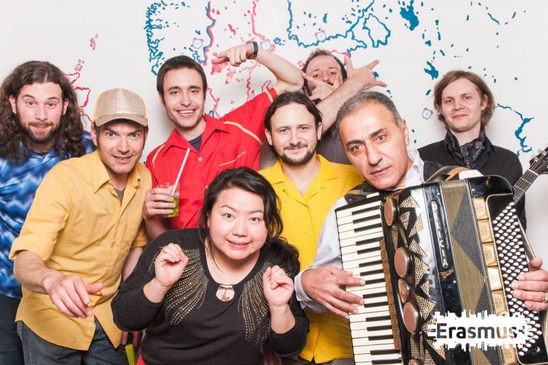 Allstar Refjudží Band. Allstar Refjudží Band.