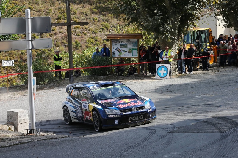 Francouzskou rallye vyhrál stejně jako loni finský jezdec Jari-Matti Latvala.