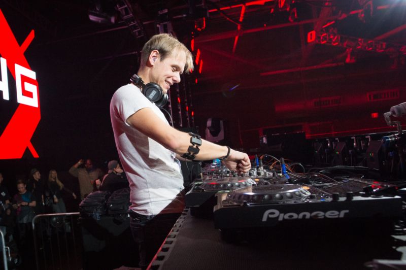 Nizozemský DJ Armin van Buuren.