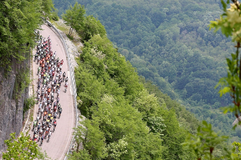 Momentka z letošního ročníku cyklistického Gira.
