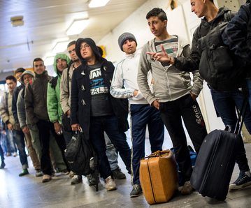 Většinu migrantů tvoří mladí muži, až dvacet procent je negramotných.