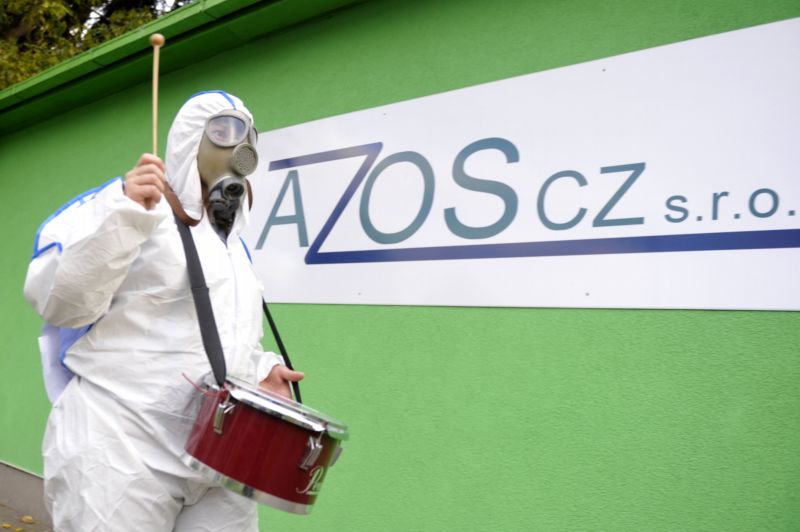 Demonstrace proti podniku Azos CZ v Nymburce, který podle obyvatel a vedení města obtěžuje své okolí zápachem.