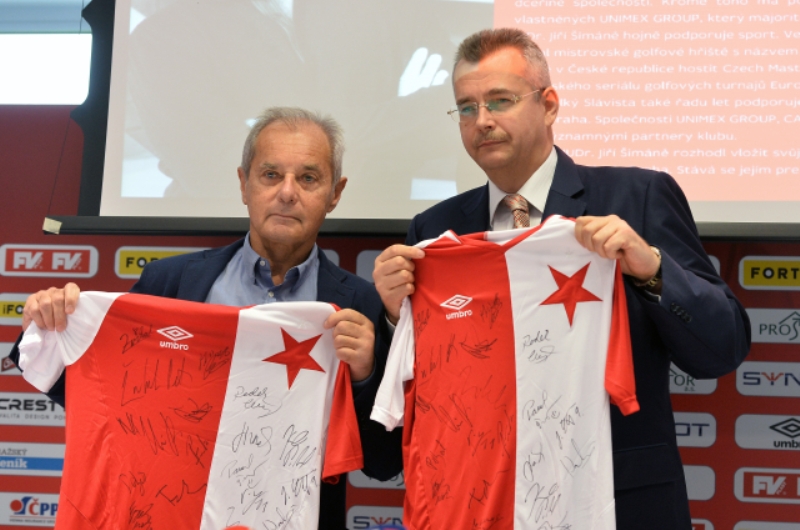 Jiří Šimáně, prezident Slavie (vlevo), a Jaroslav Tvrdík.