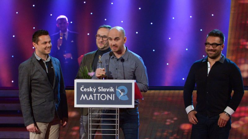 Skupina No Name při přebírání Českého slavíka. Skupina No Name při přebírání Českého slavíka.
