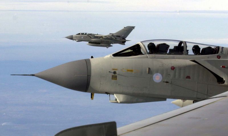 Britské víceúčelové bojové letouny Panavia Tornado GR. Mk 4 ze základny Britského královského letectva (RAF).