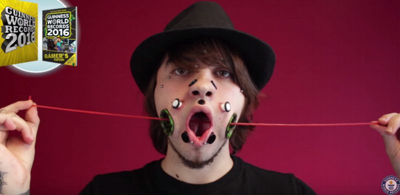 Nová kniha Guinness World Records 2016 vychází v pětadvaceti jazykových vydáních.